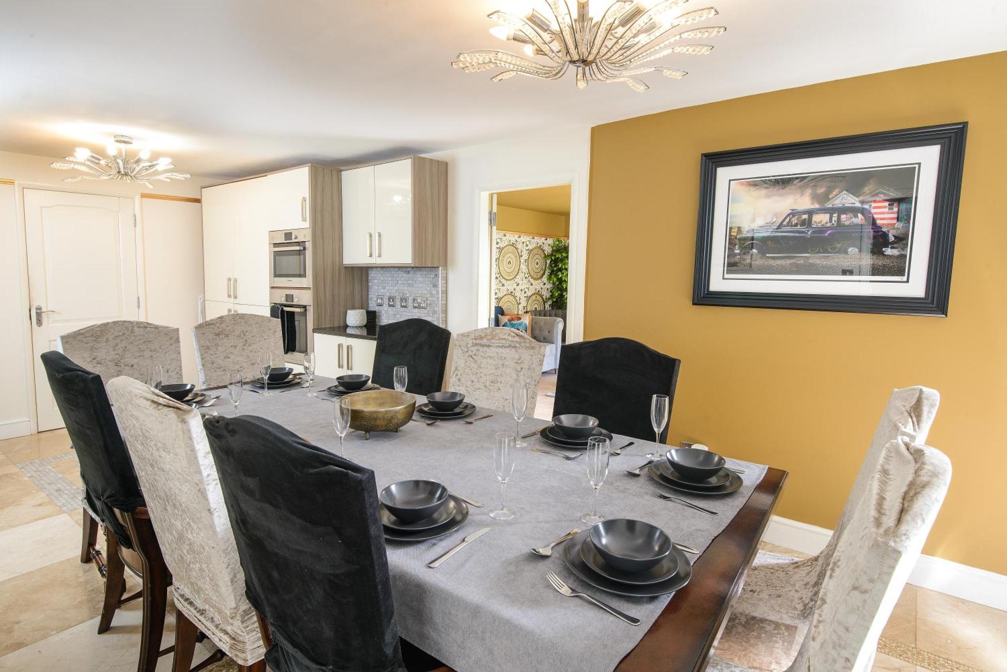 Deluxe 4 Or 5 Bed House With Hot Tub, Cinema Room Sleeps 15 Saffron Walden Ngoại thất bức ảnh