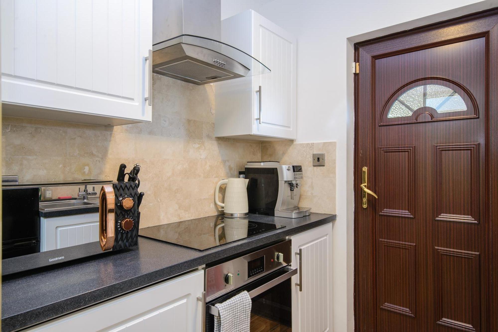 Deluxe 4 Or 5 Bed House With Hot Tub, Cinema Room Sleeps 15 Saffron Walden Ngoại thất bức ảnh
